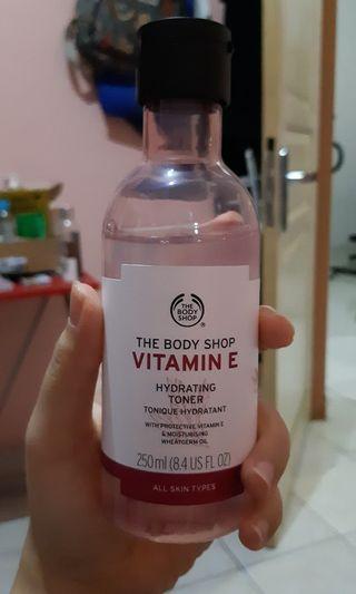 The Body Shop Vitamin E hydrating toner