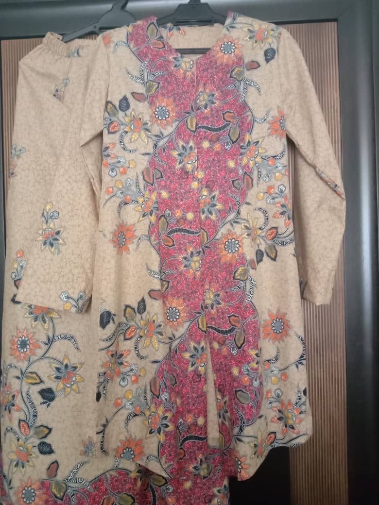 Batik kebaya, Men's Fashion, Muslim Wear, Tops on Carousell