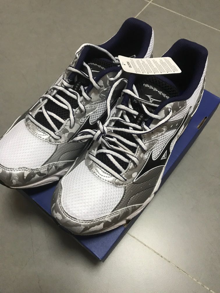 saf running shoes