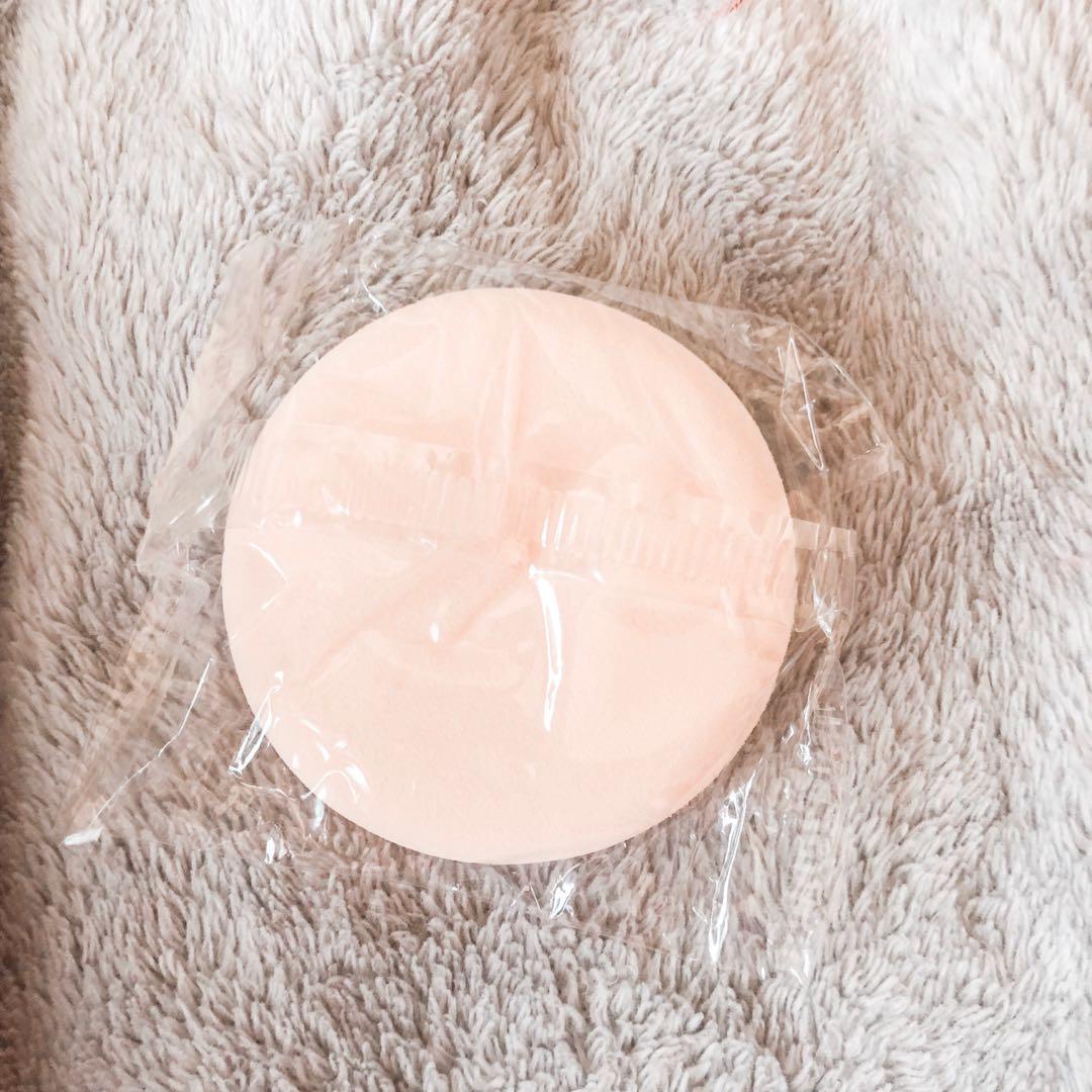 Clio cushion puff (Category: Makeup) located in Bacoor. Submitted by annmaliksi (Listing ID 247584908, Image 2). Description: .