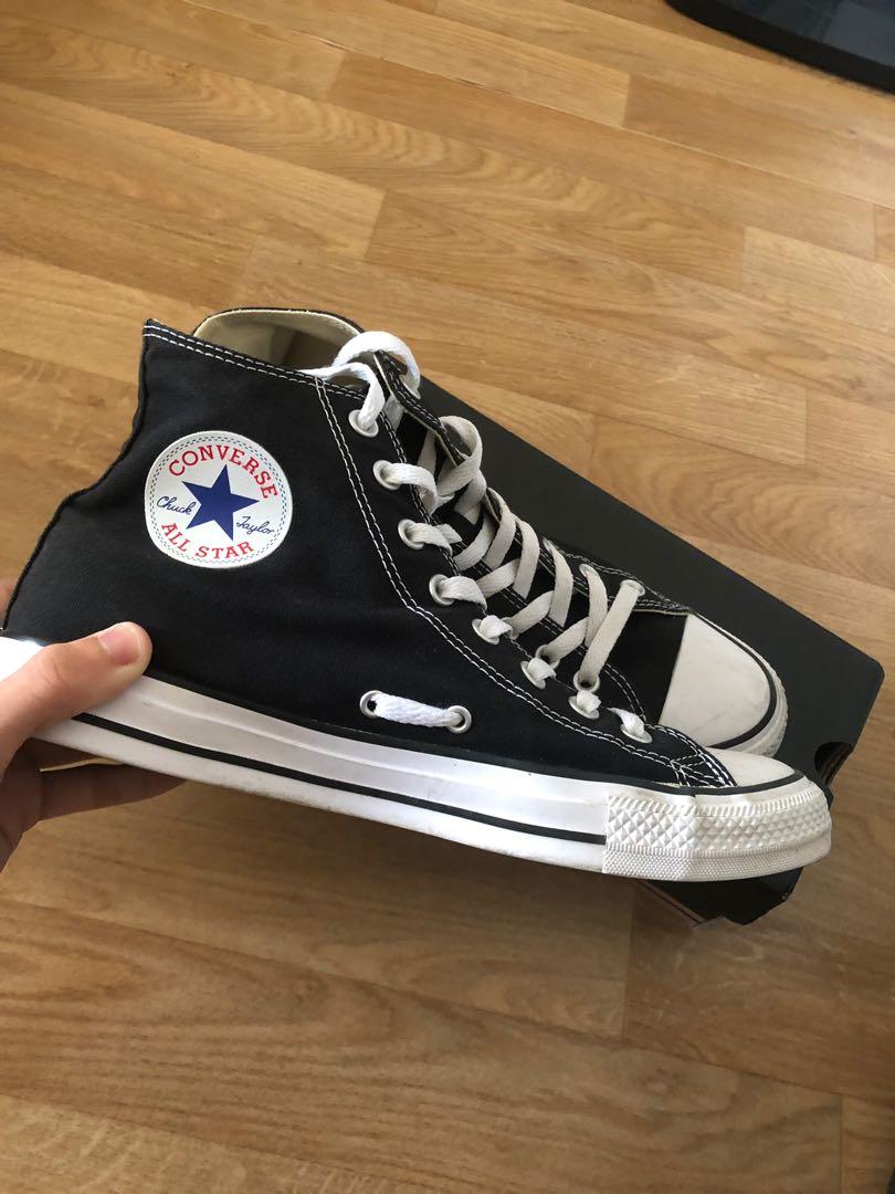 shoe stores that carry converse