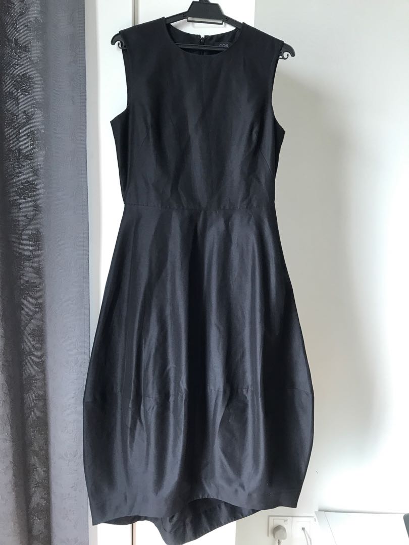 Cos black dress 2019 clearance