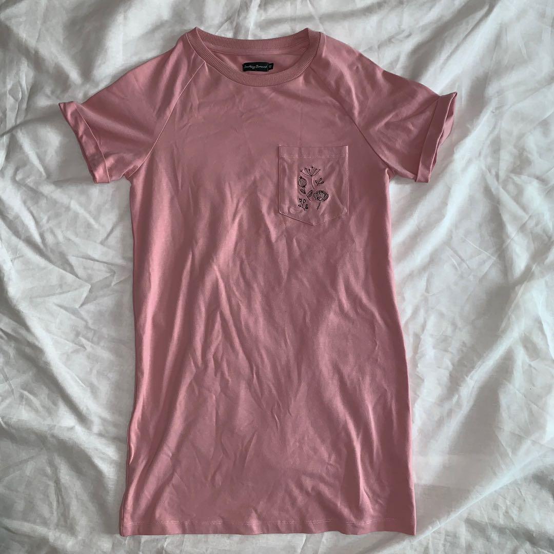 dusty pink t shirt dress