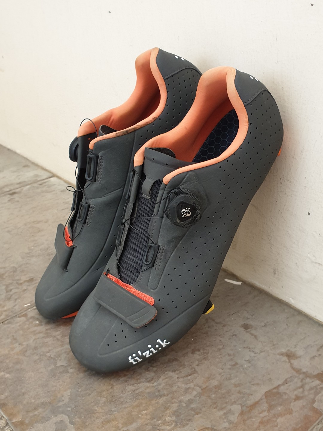 Fizik R5b Uomo cycling shoes Sports Equipment Bicycles Parts Bicycles on Carousell