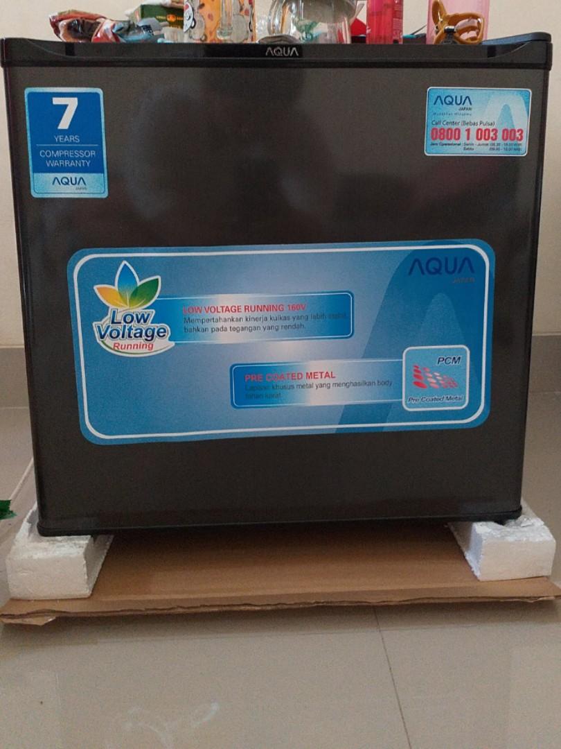 Kulkas Mini Merk Aqua Kitchen Appliances Di Carousell