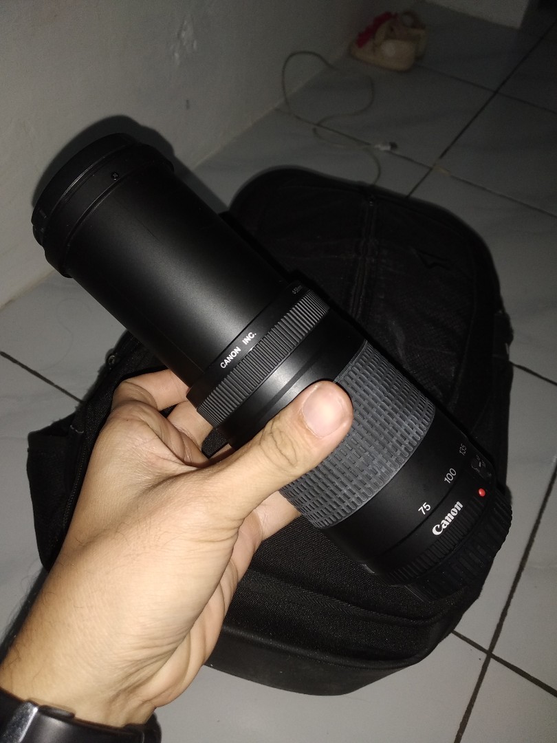 Lensa Tele Canon 75 300 Mulus Fotografi Di Carousell