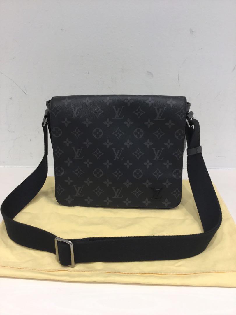 LOUIS VUITTON District PM NM Mens shoulder bag M44000 ref.205836