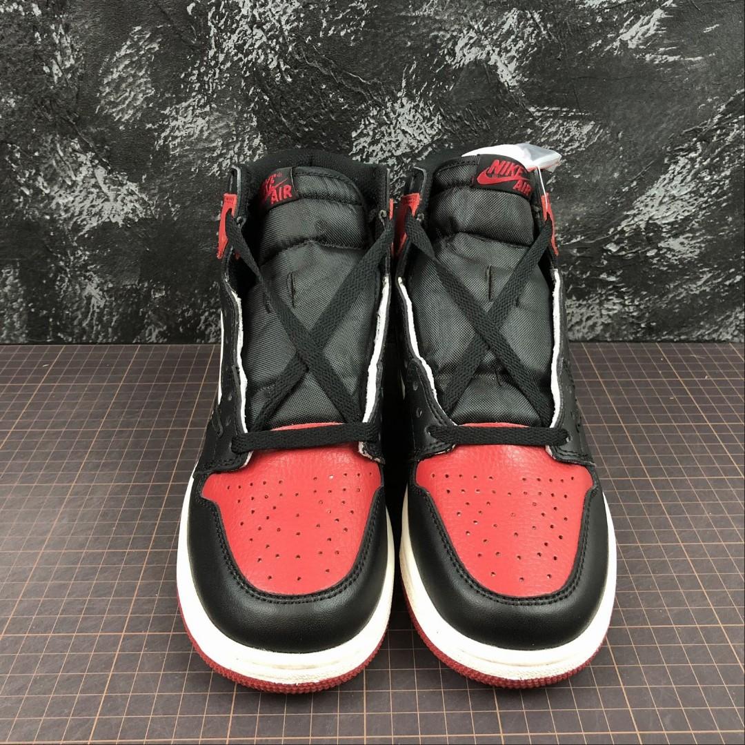 reverse swoosh jordan 1