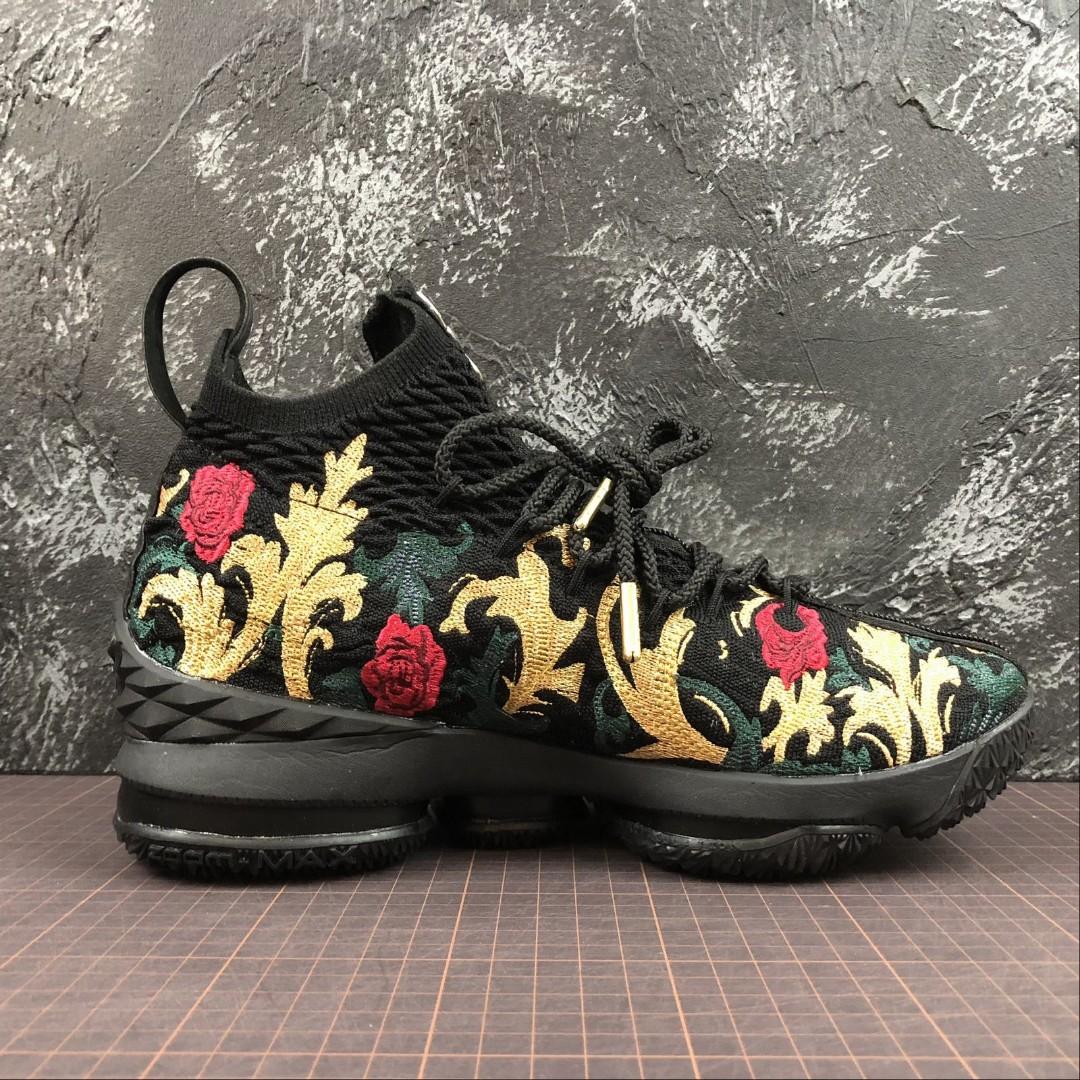 lebron 15 closing ceremony