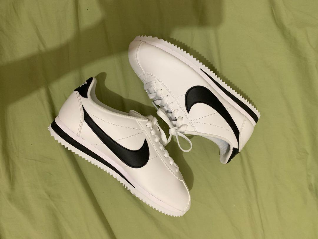 Original Nike Cortez (Category: Sneakers) located in Quezon City. Submitted by kellysht (Listing ID 247657411, Image 1). Description: From 🇨🇦 RFS too small for me No box.
