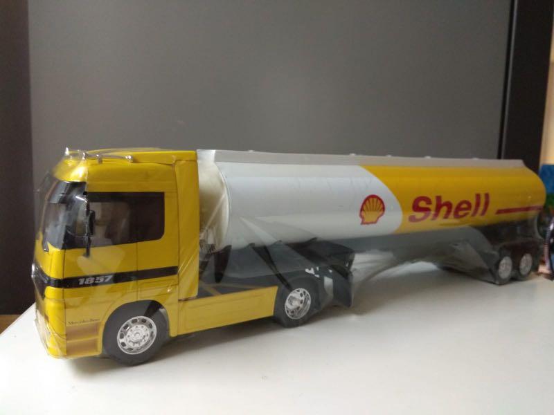 限量版全新shell Toy Oil Trolley Car 蜆殼油車 全長18吋 玩具 遊戲類 玩具 Carousell