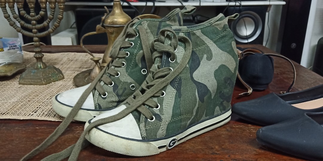 guess sneakers camouflage