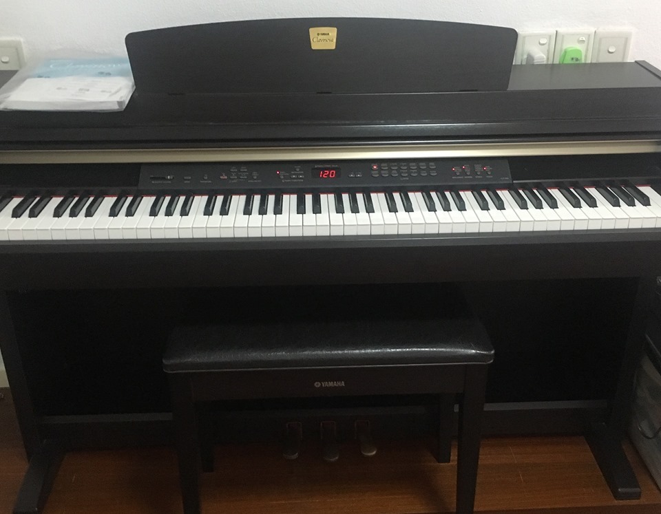 Yamaha Clavinova CLP-230, Hobbies & Toys, Music & Media, Musical