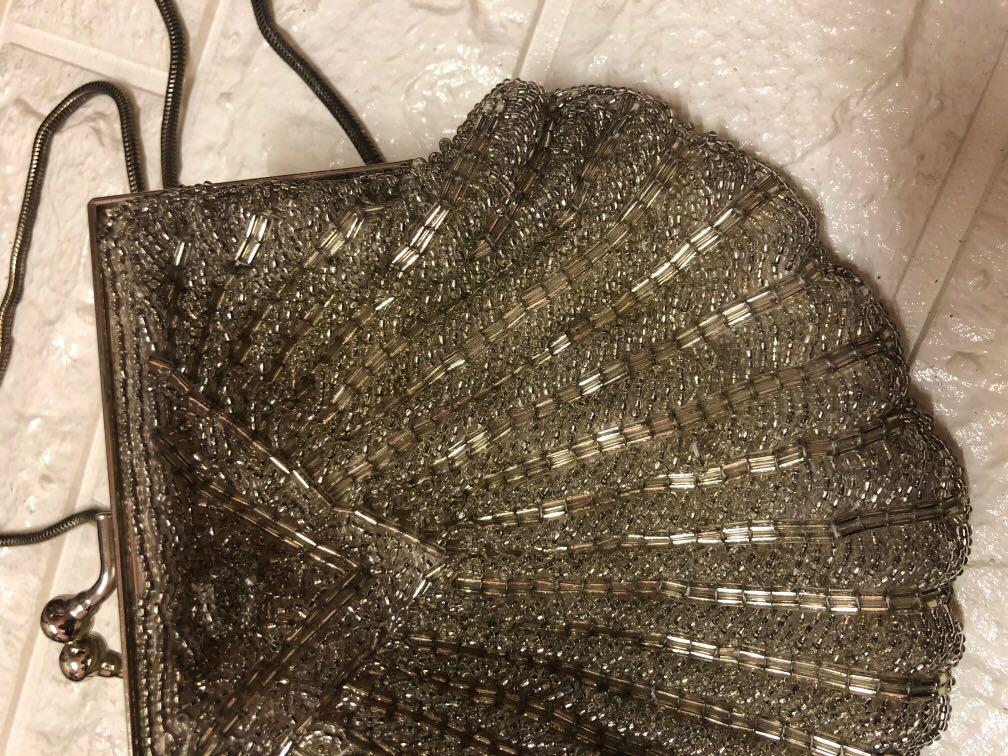 Beaded Slingbag (Category: Cross-body Bags) located in San Antonio. Submitted by humanfirefly (Listing ID 247896756, Image 3). Description: .