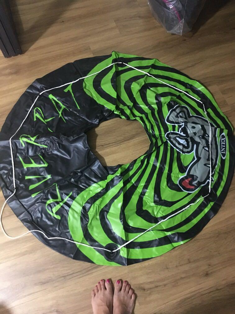 Big float (Category: Water Sports) located in Singapore. Submitted by av0cad0pie (Listing ID 247829539, Image 1). Description: Good quality, thick material Used before for lake and gentle river flow.