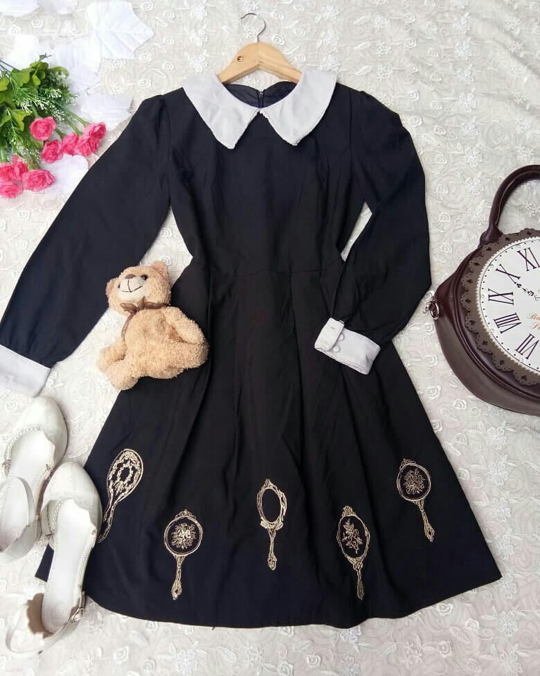 black lolita dress