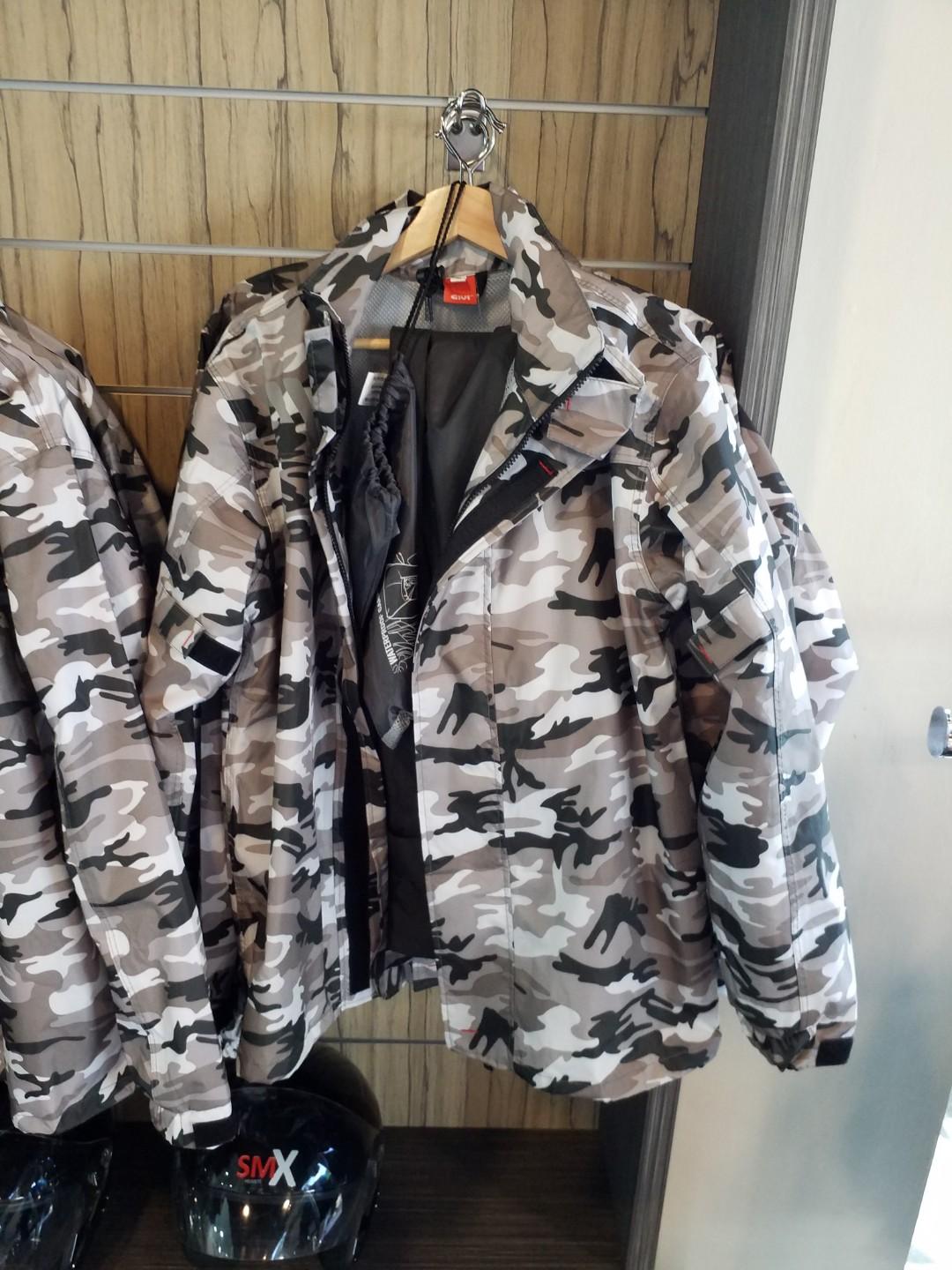 Givi camo raincoat top