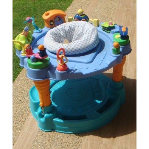 Safety top first exersaucer