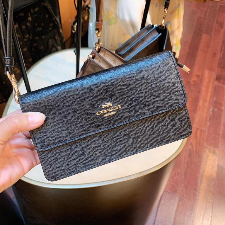 COACH FOLDOVER WRISTLET COACH F73793 BLACK GOLD