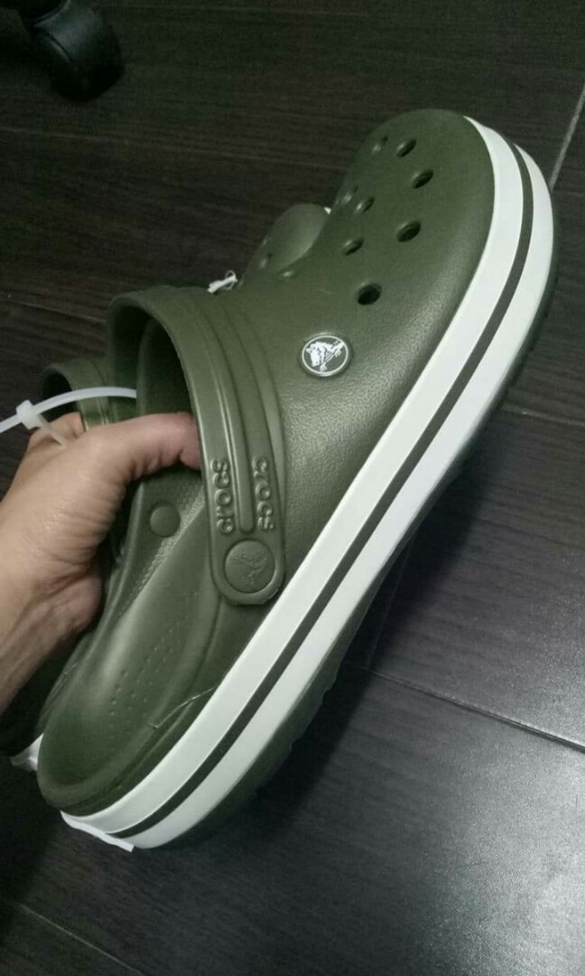 Crocs original, Men's Fashion, Footwear, Slippers & Slides on Carousell