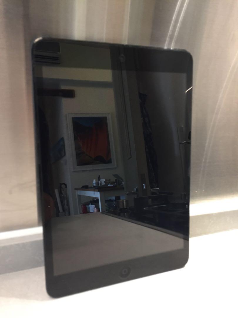 iPad mini （分類：平板電腦 - iPad）位於 Hong Kong。 由 kcworldview 提交（商品編號 247848210，圖片 1）。簡介： iPad。