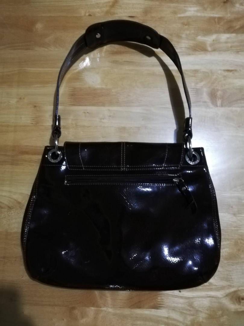 Liz Claiborne Brown Glossy Bag (Category: Purses & Pouches) located in Makati City. Submitted by closet_stuff (Listing ID 247799078, Image 2). Description: Barely used Mode of payment BPI.