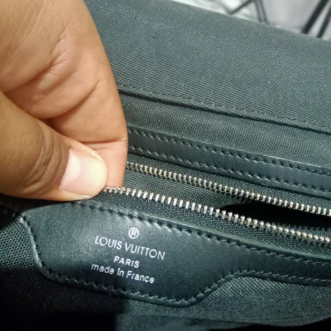 Louis Vuitton Original Tas selempang pria super keren Code F15800