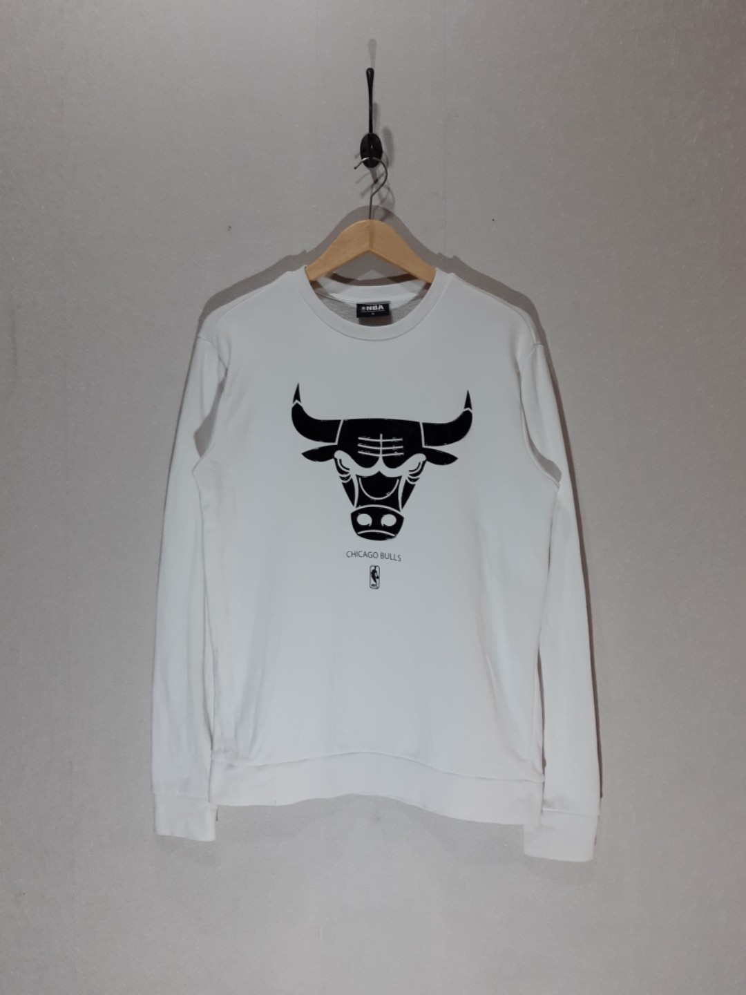 Harga crewneck hotsell chicago bulls original
