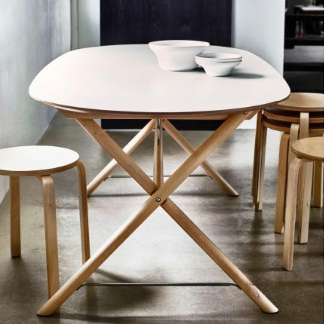 Oval Shaped Dining Table 9 5 10 Condition Furniture Tables Chairs On Carousell