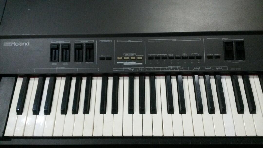 Roland digital piano RD-300r (Category: Musical Instruments) located in Pasig City. Submitted by gli_add (Listing ID 247949426, Image 2). Description: For sale roland rd-300r digital stage piano, 220volts, good condition..