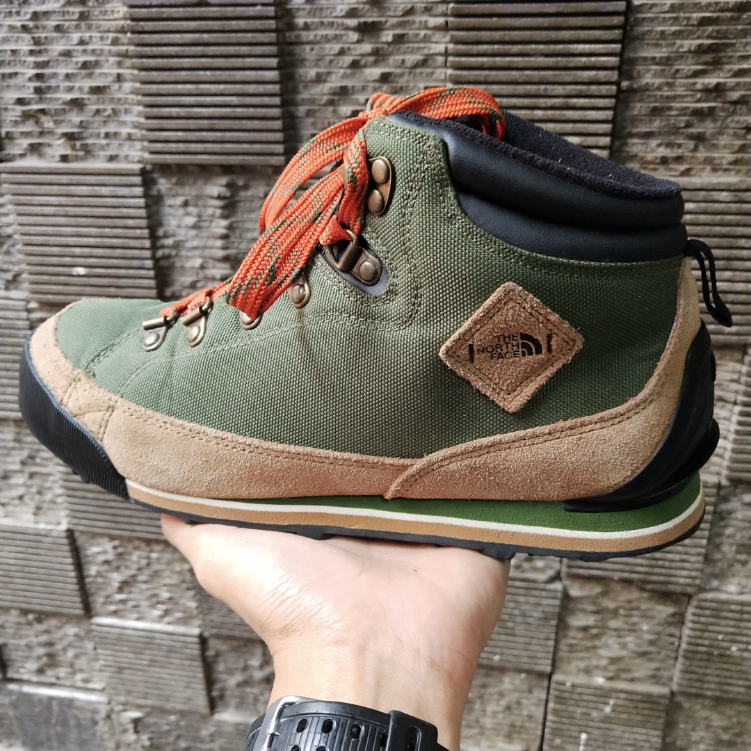 sepatu outdoor second tnf berkeley atau 