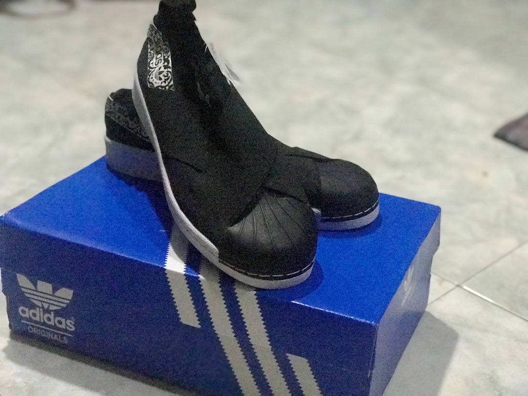 adidas slip on floral