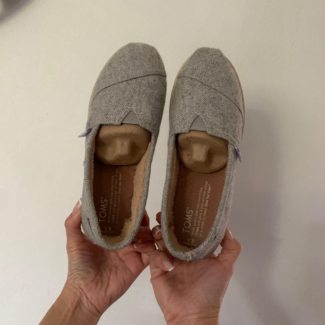 toms beige flats