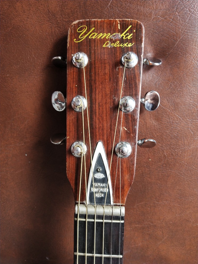 Yamaki top acoustic guitar
