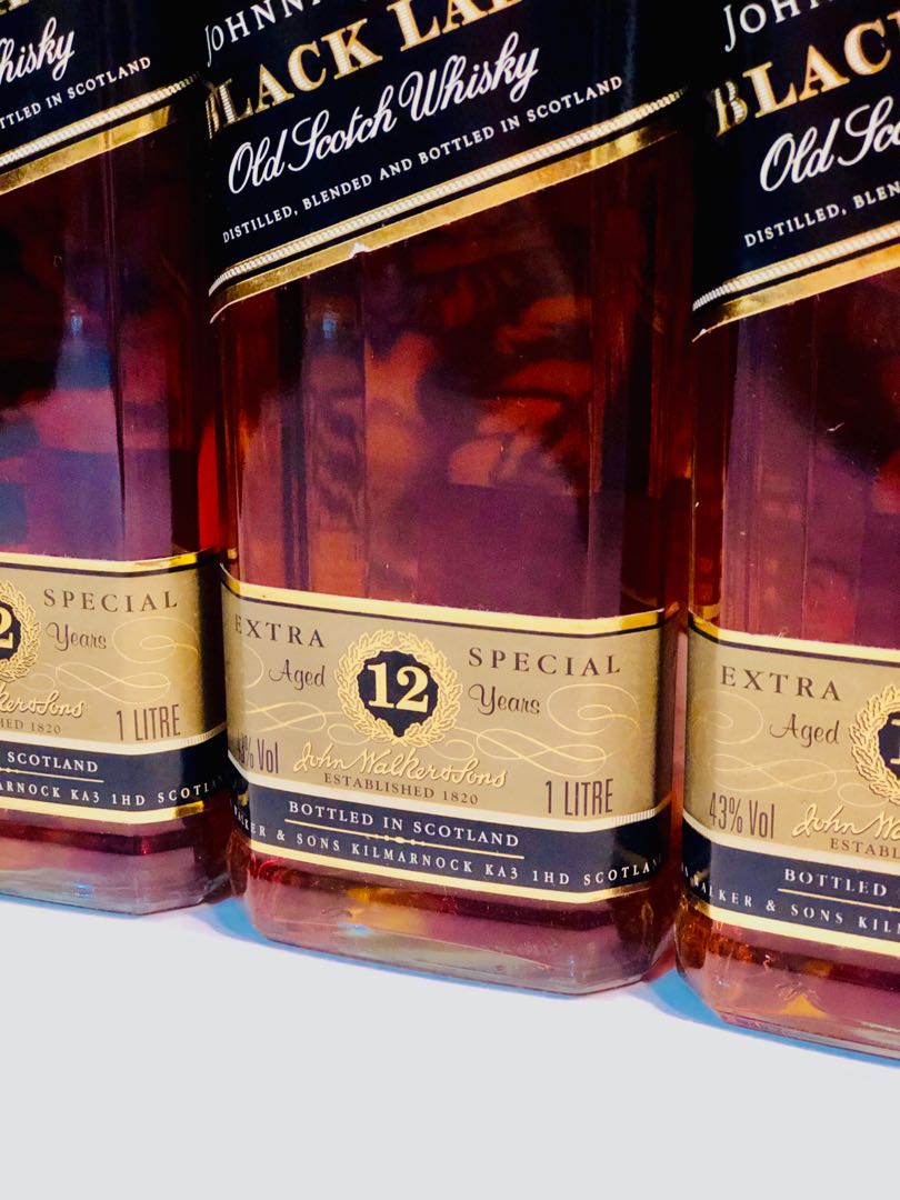 1990 1L Black Label Johnnie Walker Whisky without Box, Food