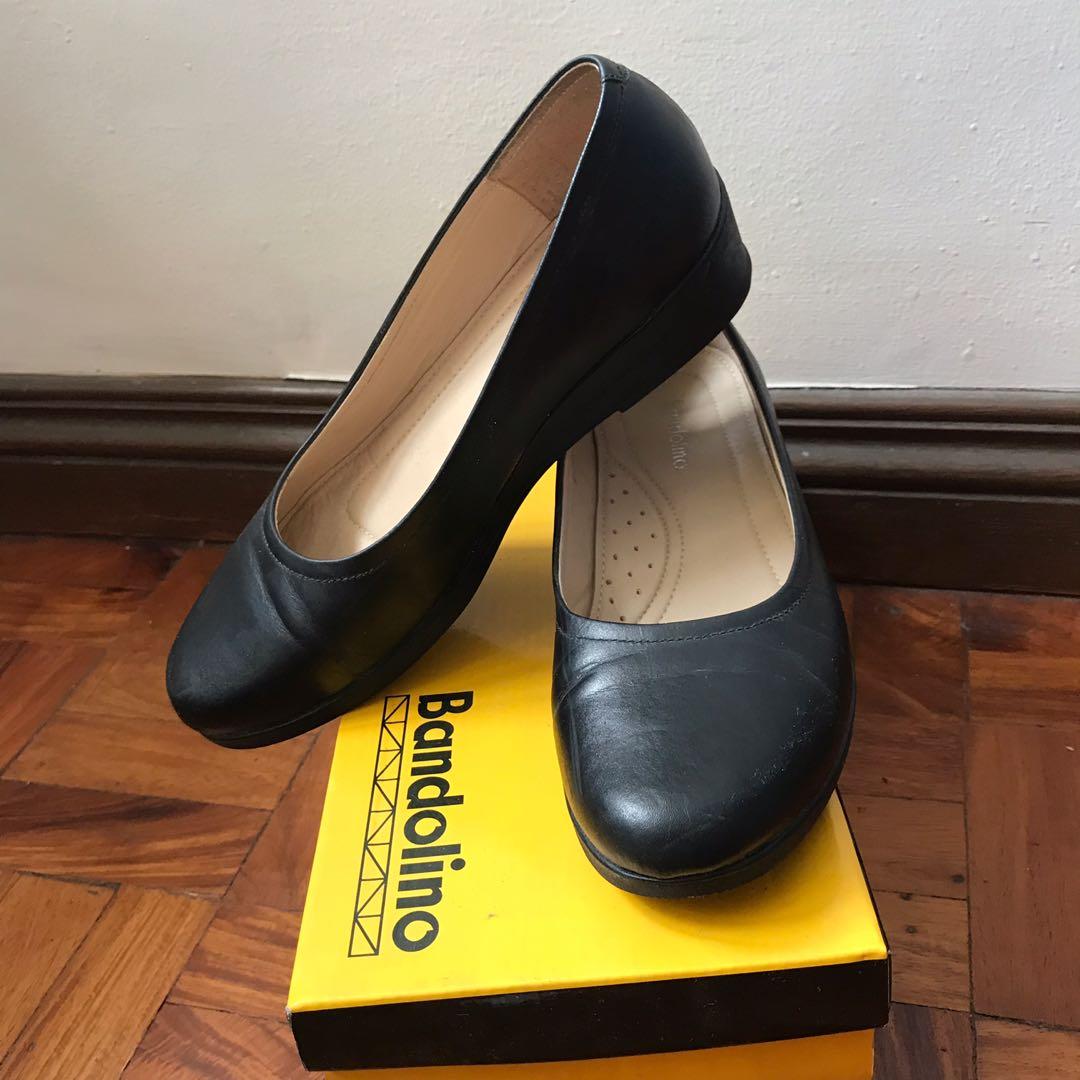 bandolino school shoes