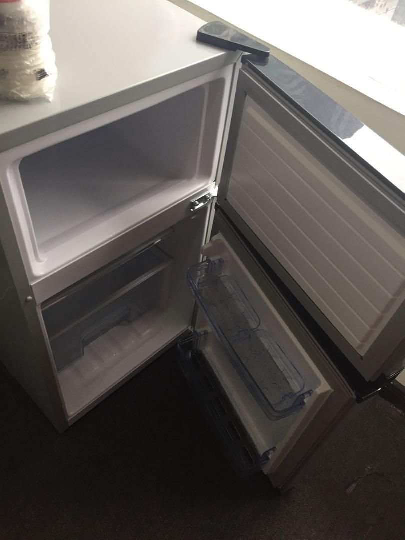 Hanabishi Mini Ref Hamddref 28 2nd Hand Home Furniture Home Appliances Refrigerators And Freezers On Carousell