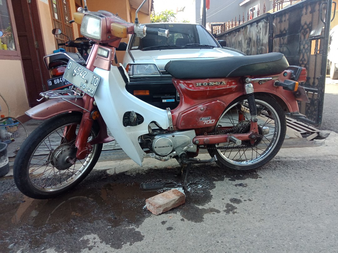 Honda super shop cub c700