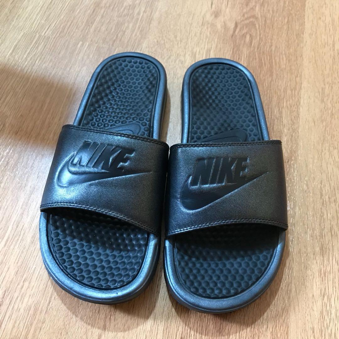 Rare best sale nike slides