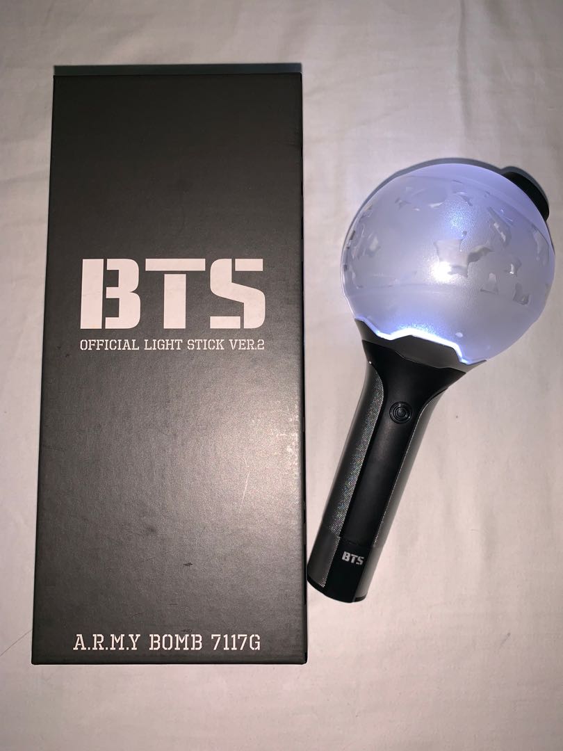 OFFICIAL BTS ARMY BOMB VER 2, Hobbies & Toys, Memorabilia