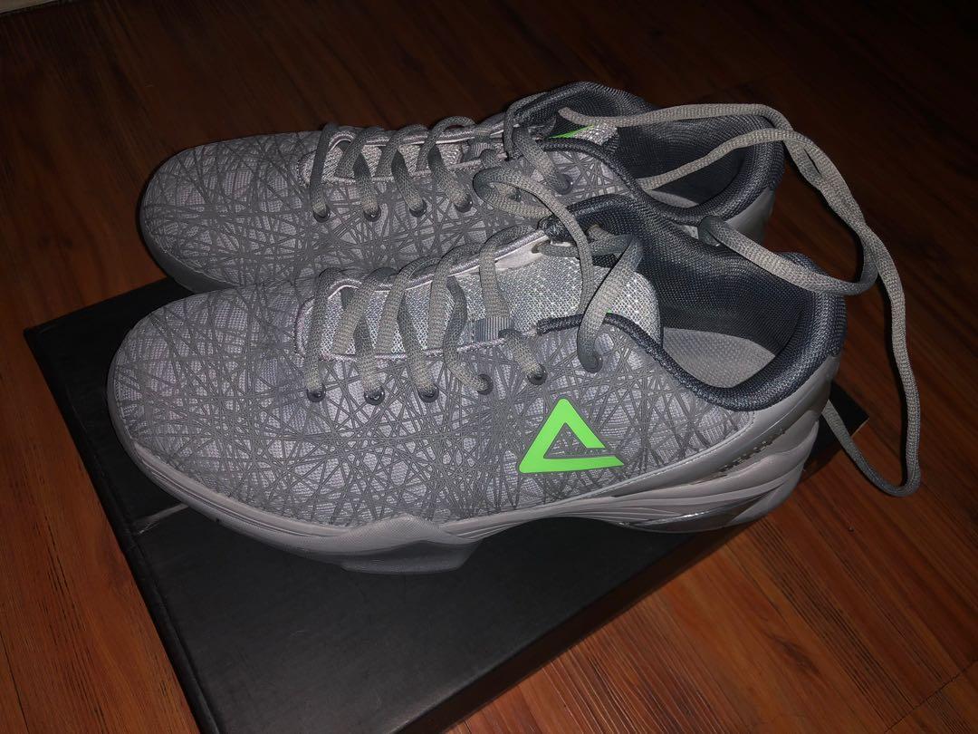 delly basketball shoes