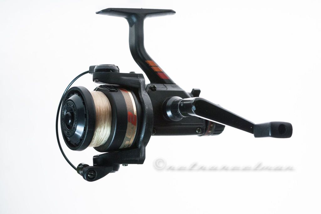 Ryobi GR2 Lite Rear Drag Spinning Reel, Sports Equipment, Fishing