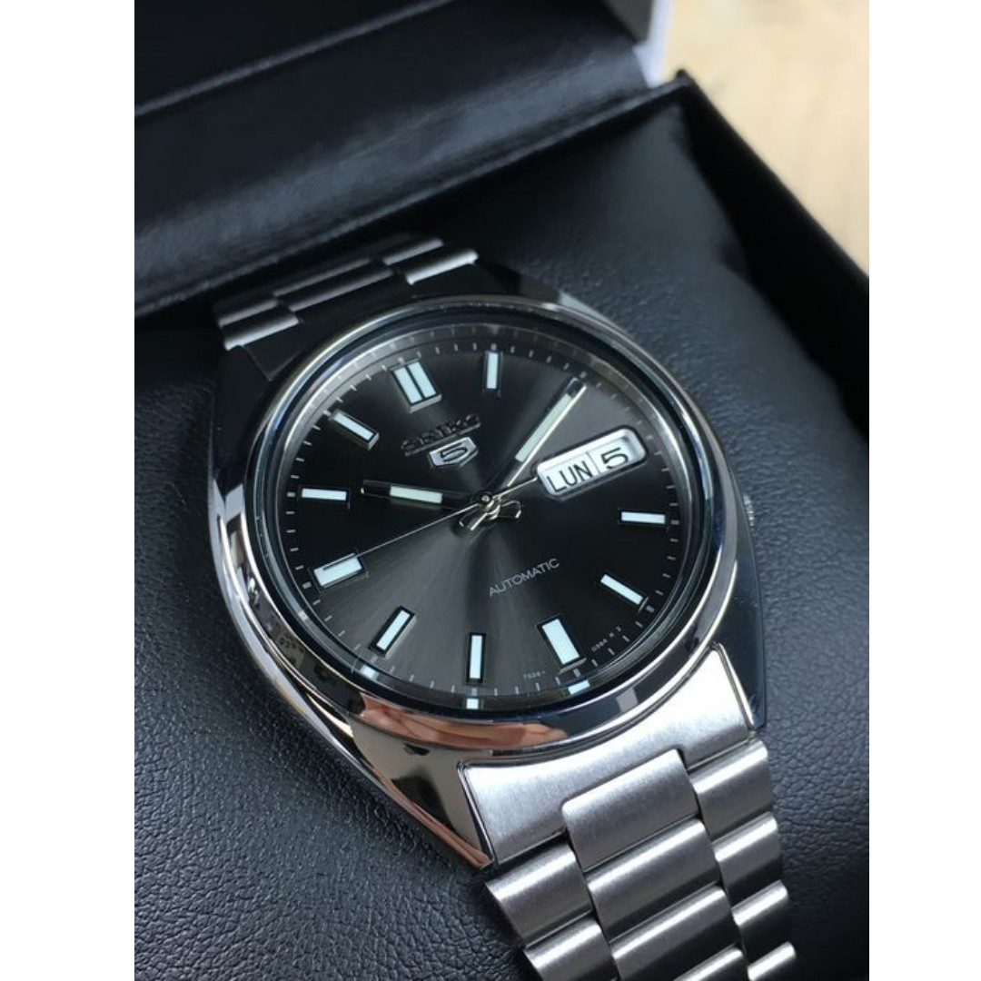 seiko black dial automatic watch