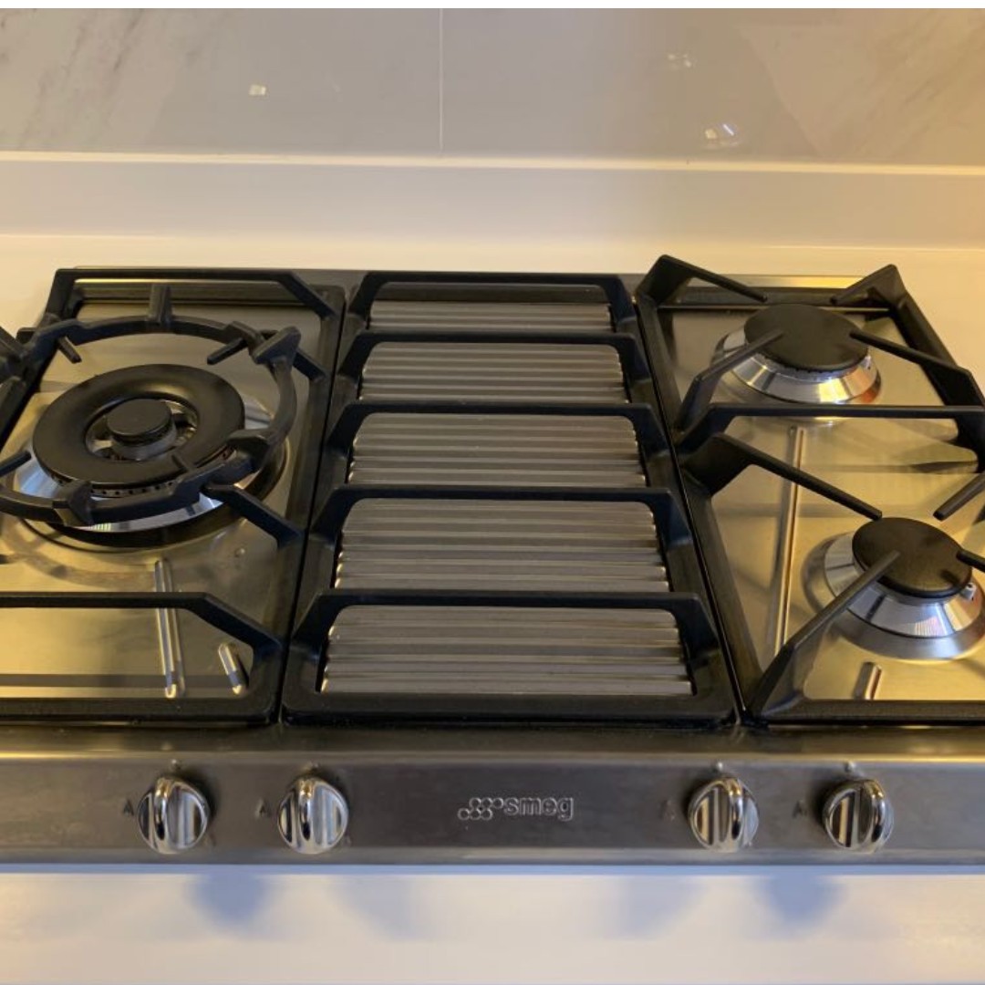 SMEG SRV573XG (70CM GAS HOB) , TV & Home Appliances, Kitchen Appliances