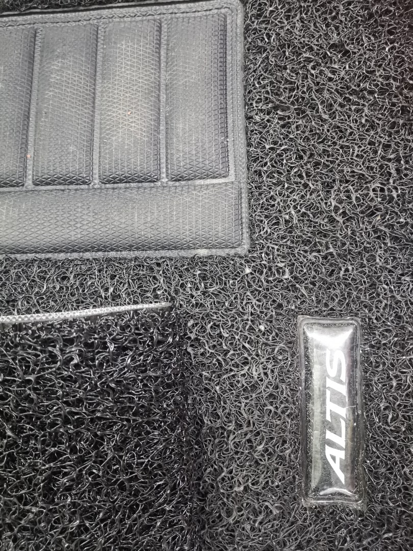 Toyota Altis floor mat, Car Accessories, Accessories on Carousell