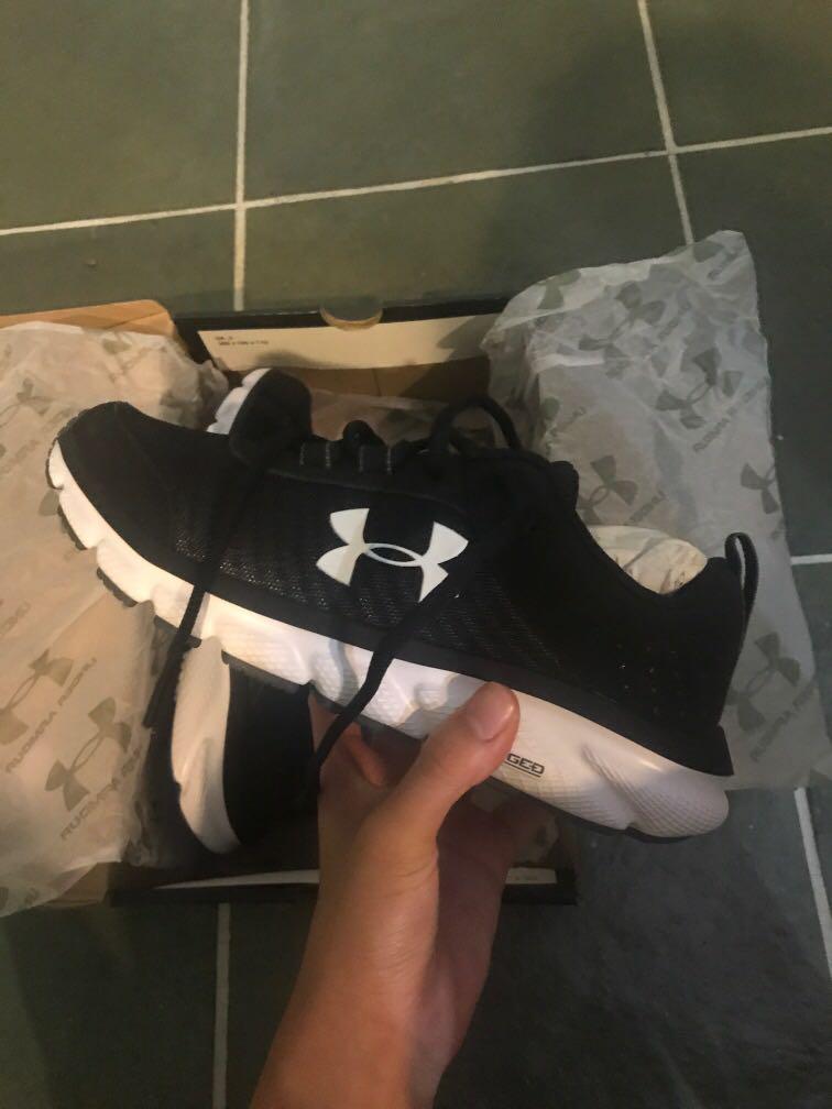Under Armour UA W CHARGED ASSERT 8 