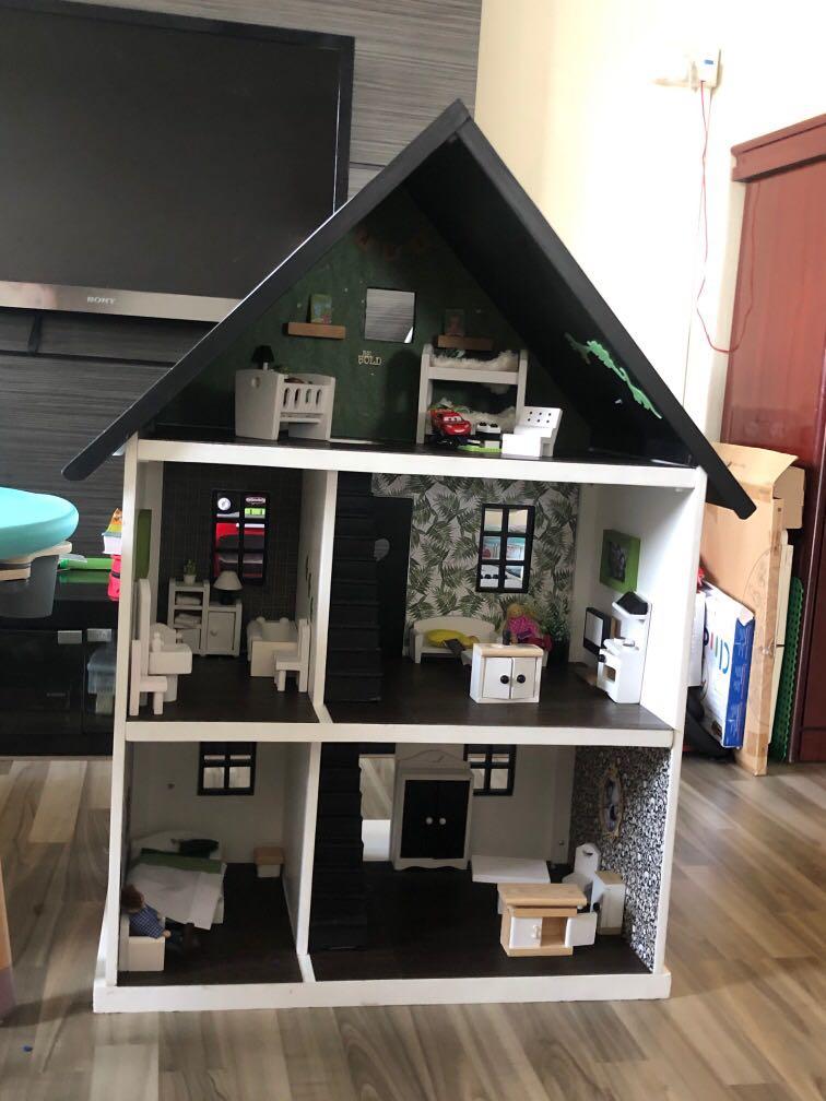 handmade dollhouse