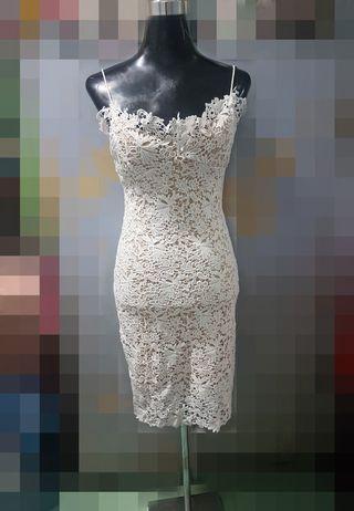 SELF-PORTRAIT INS Classy & Lovely  White Lace Dress... 🙂😍❤