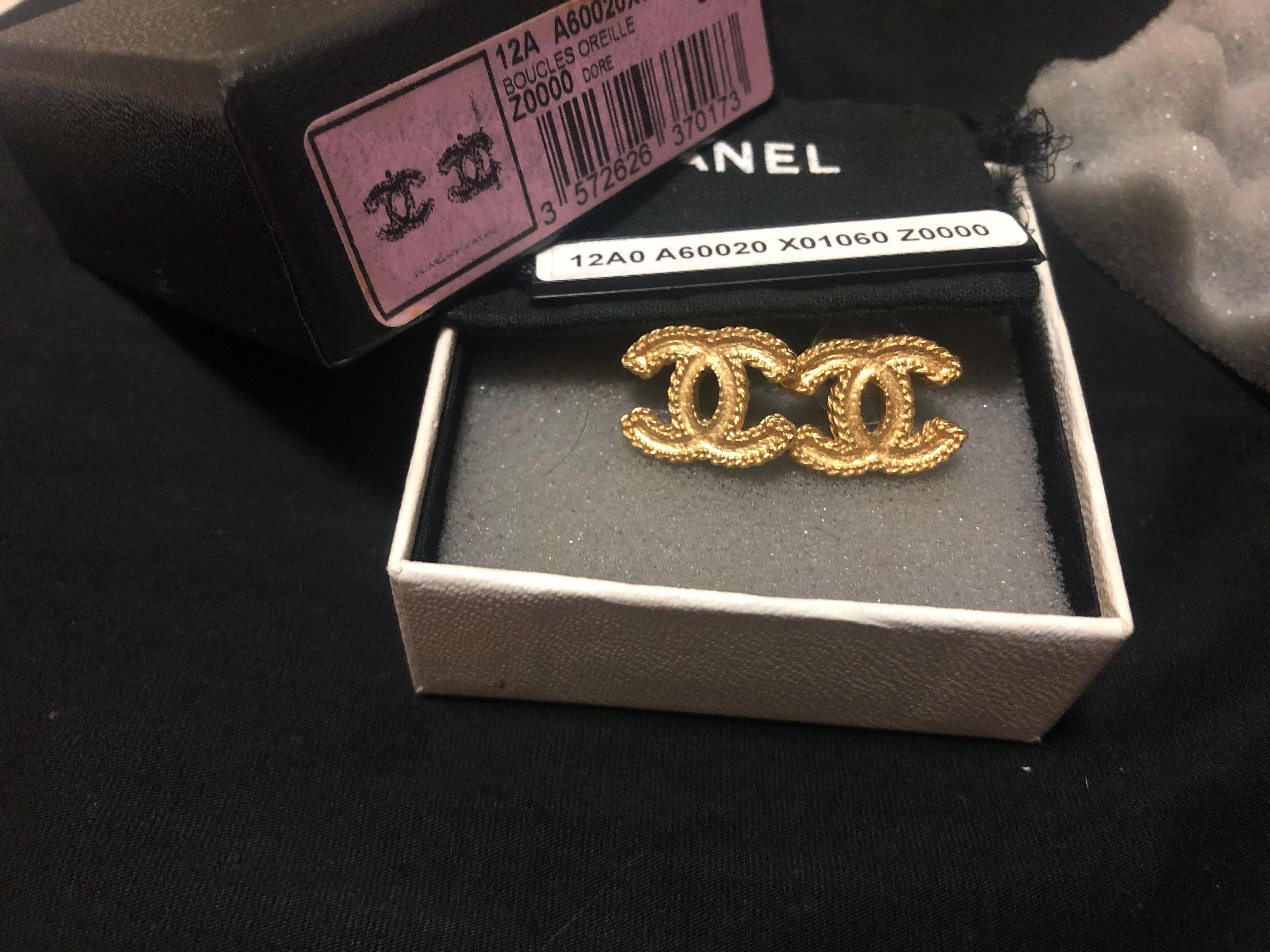 Chanel Swarovski Silver CC Logo Boucles Oreille Earrings - Yoogi's