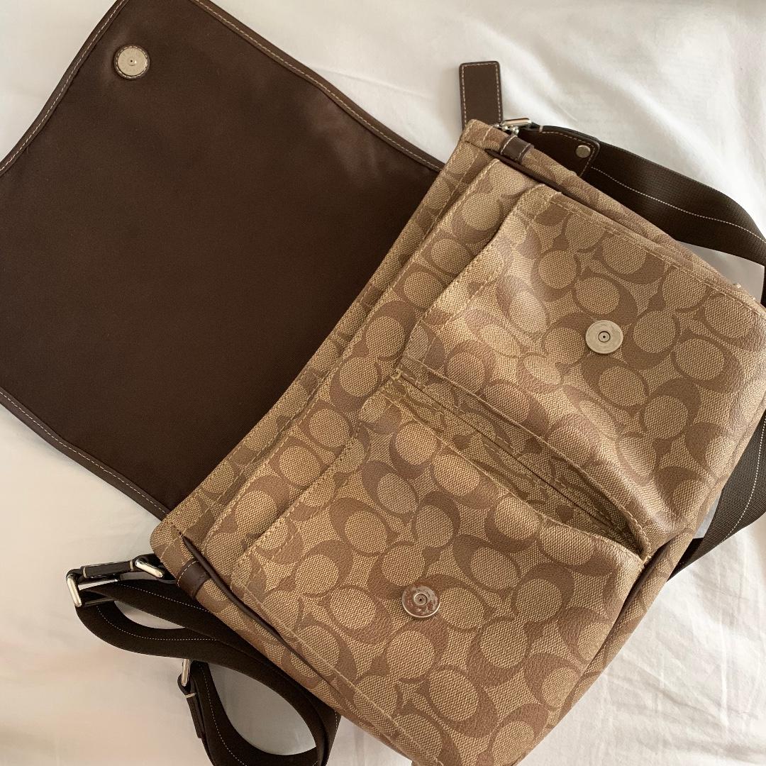 Coach Men Messenger bag, Men's Fashion, Bags, Sling Bags on Carousell